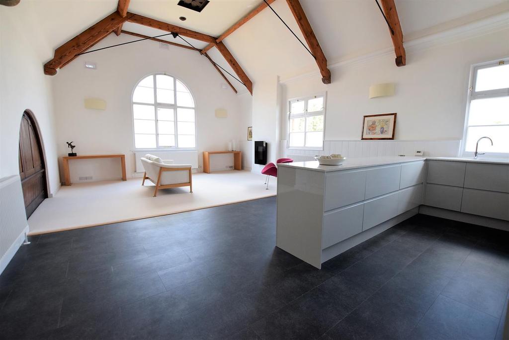 Adderley Street, Uppingham 1 bed character property £250,000