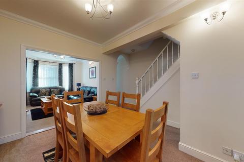 17 Linden Crescent, Folkestone, CT19 5RP