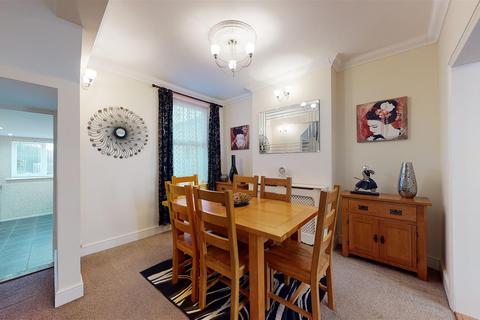17 Linden Crescent, Folkestone, CT19 5RP