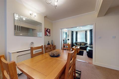 17 Linden Crescent, Folkestone, CT19 5RP