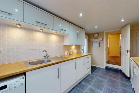 17 Linden Crescent, Folkestone, CT19 5RP