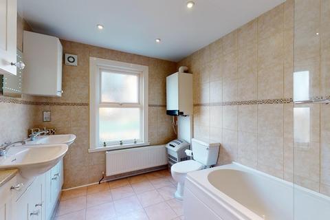 17 Linden Crescent, Folkestone, CT19 5RP