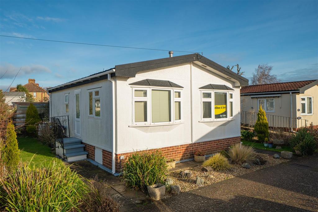 Shalloak Road, Broad Oak, Canterbury 2 bed mobile home for sale £145,000