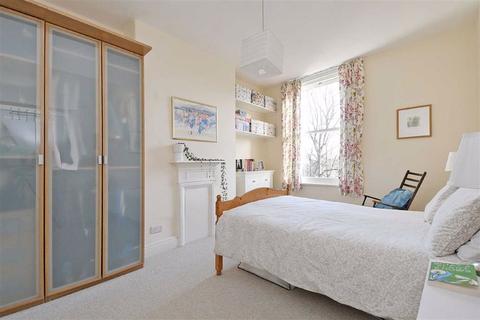 35 Harcourt Road, Sheffield, S10 1DH