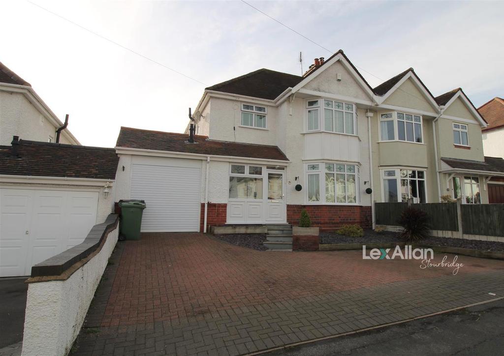 Meriden Avenue, Stourbridge 4 bed semidetached house £395,000