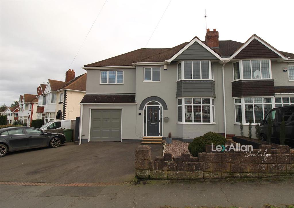 Gerald Road, Wollaston, Stourbridge 4 bed semidetached house £325,000
