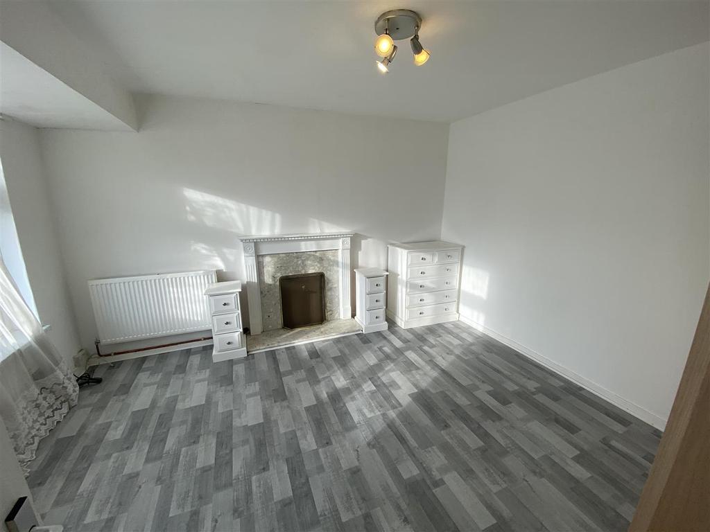 Cherry Way, Hatfield 3 bed house £1,550 pcm (£358 pw)