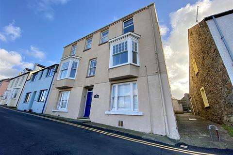 4 bedroom flat for sale - Flat 3, Tower House, Tower Hill, Fishguard