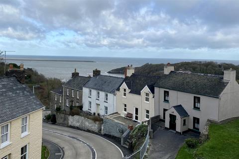 4 bedroom flat for sale - Flat 3, Tower House, Tower Hill, Fishguard