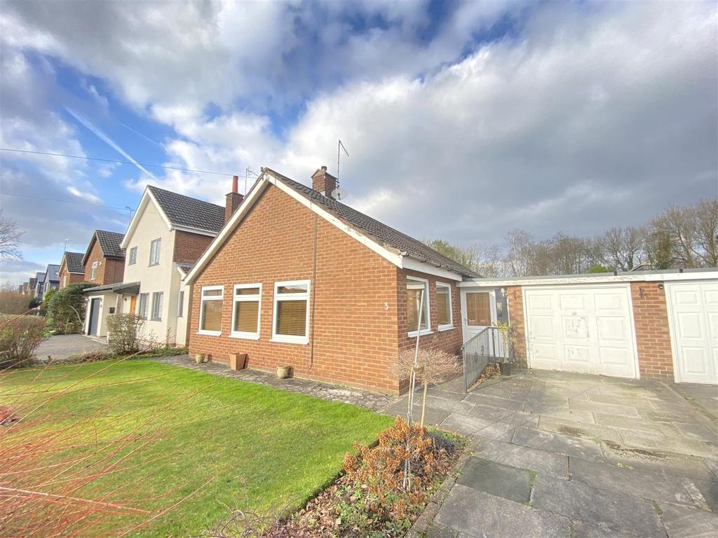 Burford Close, Wilmslow 2 bed bungalow £400,000