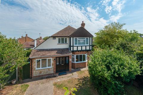 40 Cherry Orchard, Chestfield, Whitstable, CT5 3NH