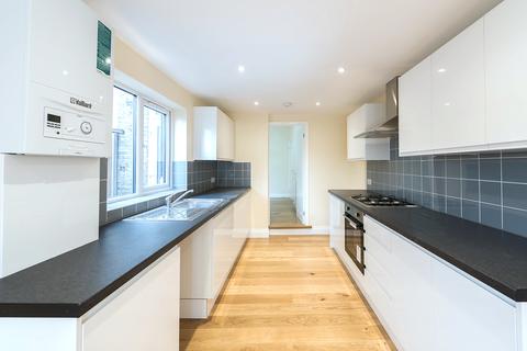 18 Selby Road, London, E11 3LT
