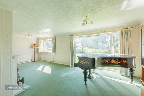 54 Robin Way, Chipping Sodbury, Bristol, BS37 6JW