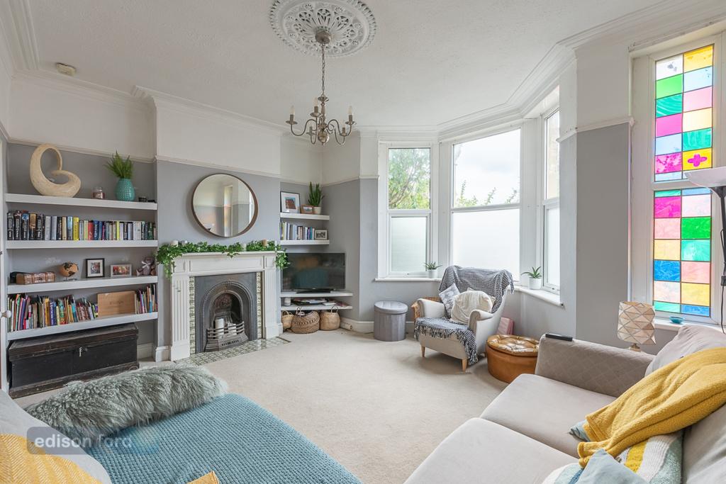 Hill Street, Kingswood, Bristol, Gloucestershire, BS15 4 bed semi