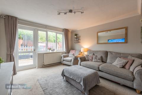 12 Sutherland Avenue, Yate, Bristol, BS37 5UE