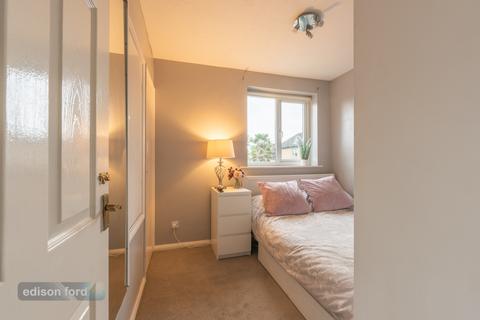 12 Sutherland Avenue, Yate, Bristol, BS37 5UE