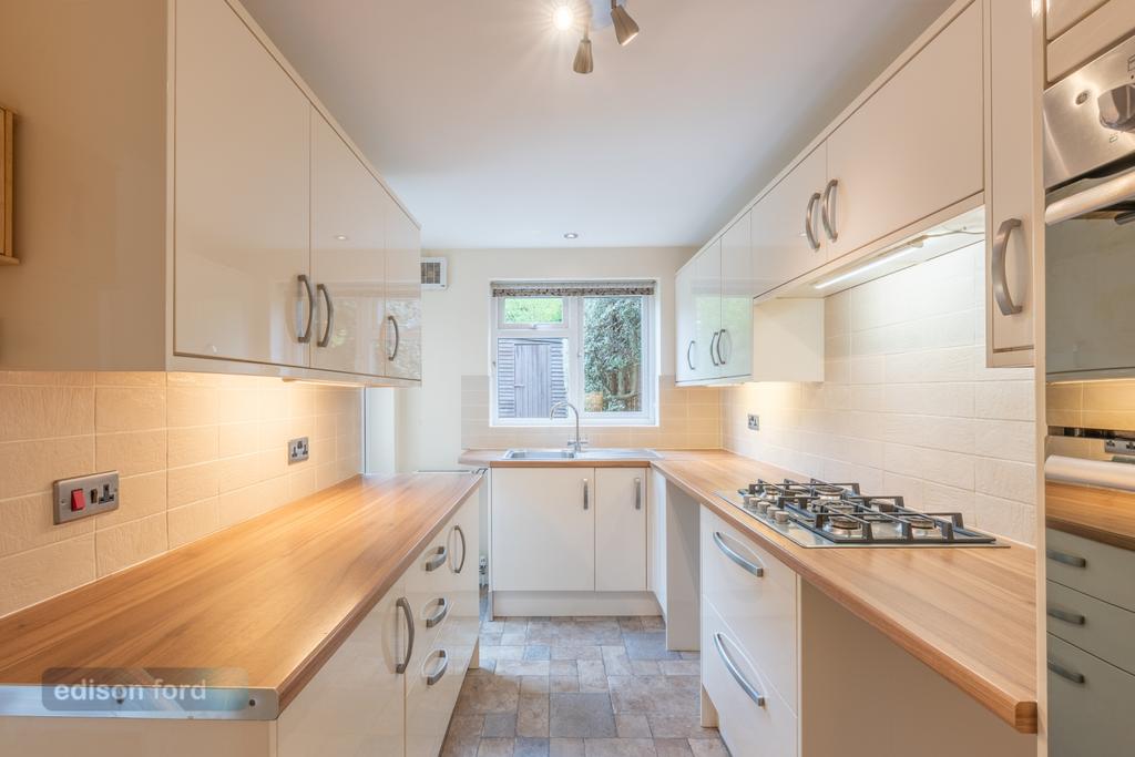 Cornwall Crescent, Yate, Bristol, Gloucestershire, BS37 5 bed link