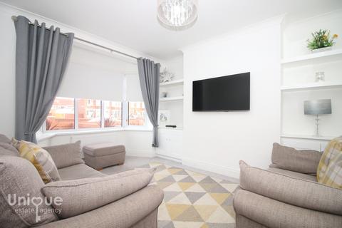 43 Beach Road, Fleetwood, FY7 8PS