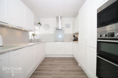 43 Beach Road, Fleetwood, FY7 8PS
