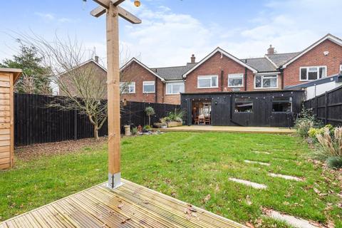 150 Mead Way, Bromley, BR2 9ET