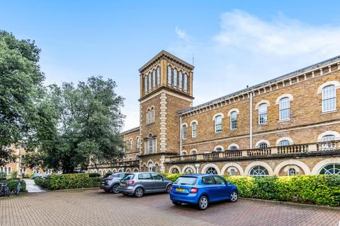 3 bedroom flat for sale - Royal Drive,  New Southgate,  N11