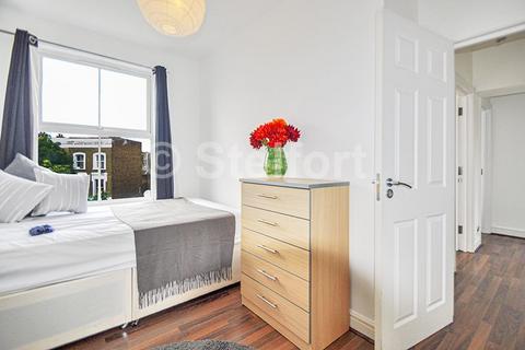 3 bedroom flat to rent, Jackson Road, London, N7