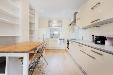 3 bedroom terraced house to rent, Waldemar Avenue, London