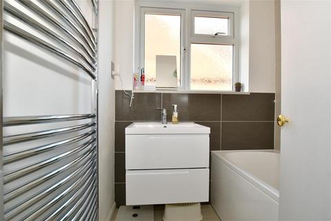 45 Ediva Road, Meopham, Gravesend, DA13 0NA
