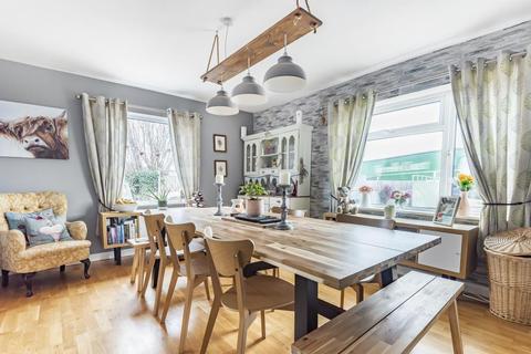 16 Meadow Drive, Canon Pyon, Hereford, HR4 8NT