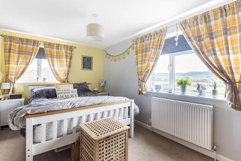 16 Meadow Drive, Canon Pyon, Hereford, HR4 8NT