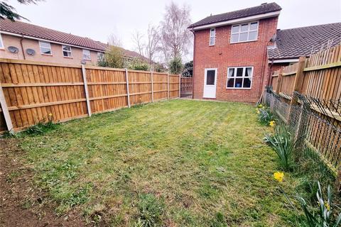 8 Bainards Close, Wymondham, NR18 0TS