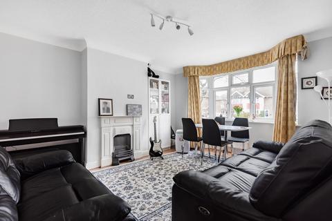 16 Madison Gardens, Bromley, BR2 0SJ