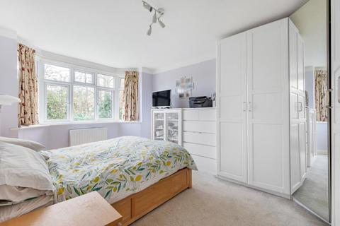 16 Madison Gardens, Bromley, BR2 0SJ