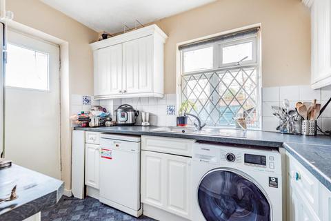 16 Madison Gardens, Bromley, BR2 0SJ