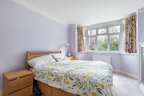 16 Madison Gardens, Bromley, BR2 0SJ