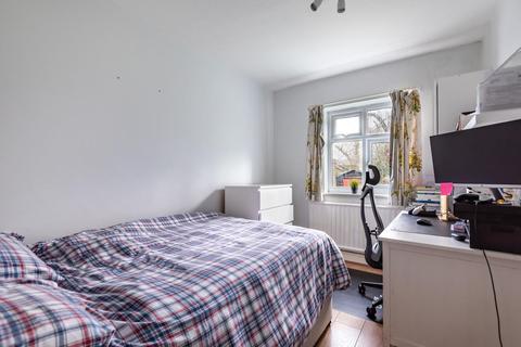 16 Madison Gardens, Bromley, BR2 0SJ