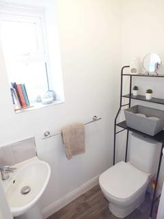 2 bedroom semi-detached house to rent, Taylor Way, Lichfield