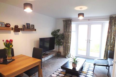 2 bedroom semi-detached house to rent, Taylor Way, Lichfield