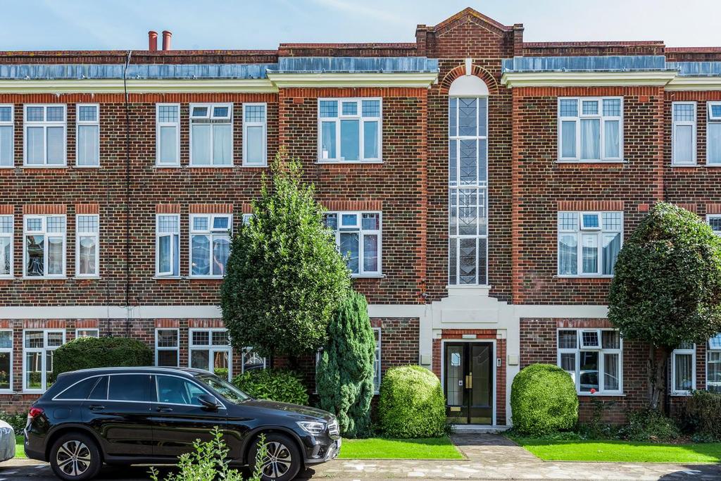Hamilton Road, Ealing 2 bed flat £575,000