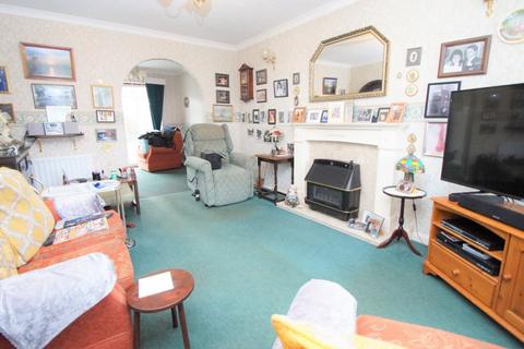 8 Hatcher Close, Burnham-on-sea, TA8 1JR