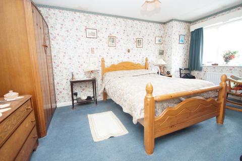 8 Hatcher Close, Burnham-on-sea, TA8 1JR