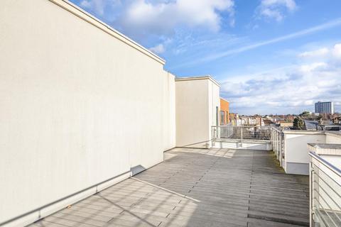 Flat 20, Watton Point Ellerton Road, Surbiton, KT6 7BQ