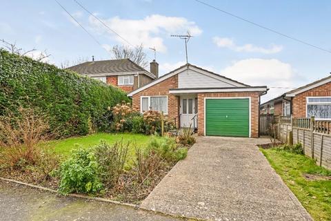 3 Downs Way, Sellindge, Ashford, TN25 6EY