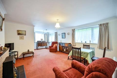 3 Downs Way, Sellindge, Ashford, TN25 6EY