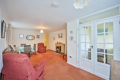 3 Downs Way, Sellindge, Ashford, TN25 6EY