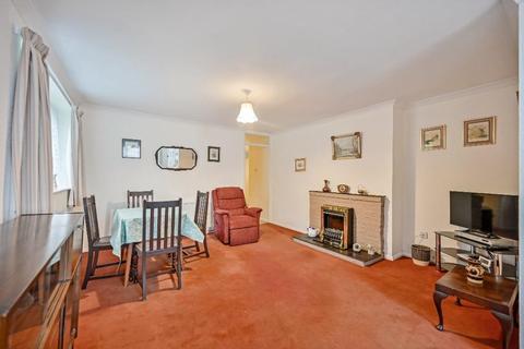 3 Downs Way, Sellindge, Ashford, TN25 6EY