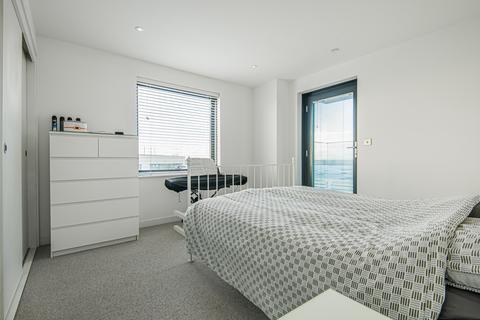 2 bedroom apartment for sale - Admirals Quay, Ocean Way, Southampton, Hampshire, SO14