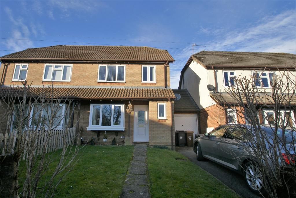 Swallowfields, Andover, SP10 3 bed semidetached house £1,050 pcm (£