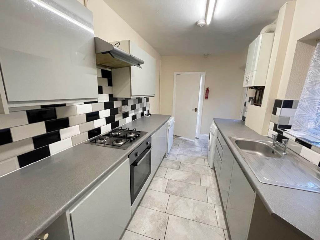 Sidney Grove, Newcastle upon Tyne. 3 bed terraced house £1,100