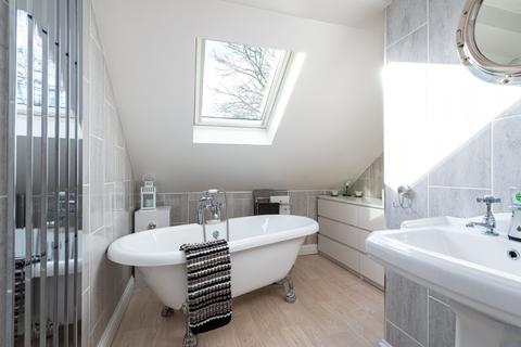 15 Teynham Green, Gillingham, ME8 6NZ